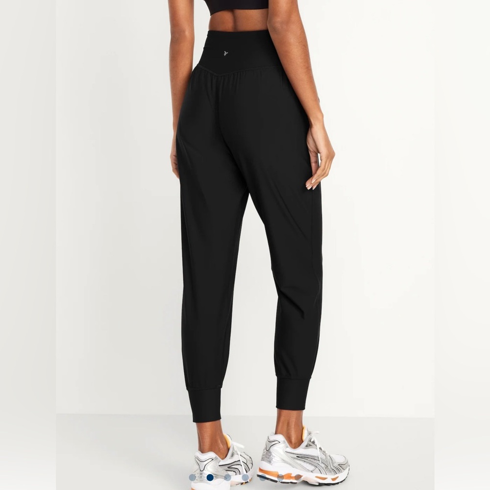 High-Waisted PowerSoft Joggers, sweat wicking, with pockets, NWT, small